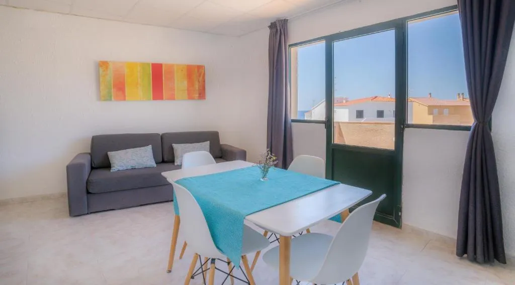 Room, Apartamentos Lentiscos by MIJ, Menorca