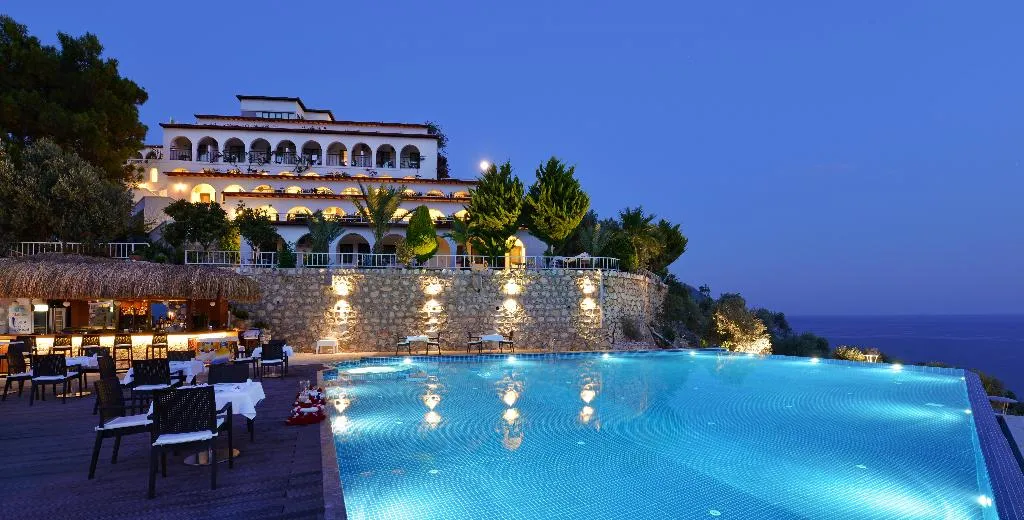 Pool, Kalamar, Dalaman