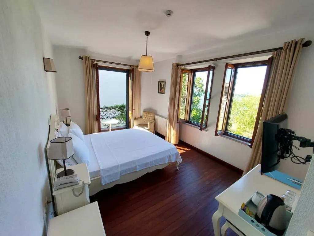 DOUBLE PARTIAL SEA VIEW Room, Ferahi Evler Butik Otel, Izmir