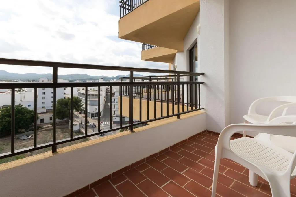 Room, Orosol, Ibiza