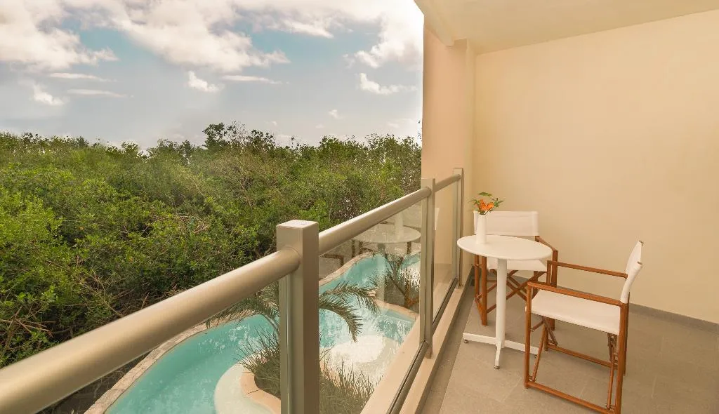 JUNIOR SUITE GARDEN VIEW KING BED Room, Dreams Natura Resort & Spa, Cancun Area