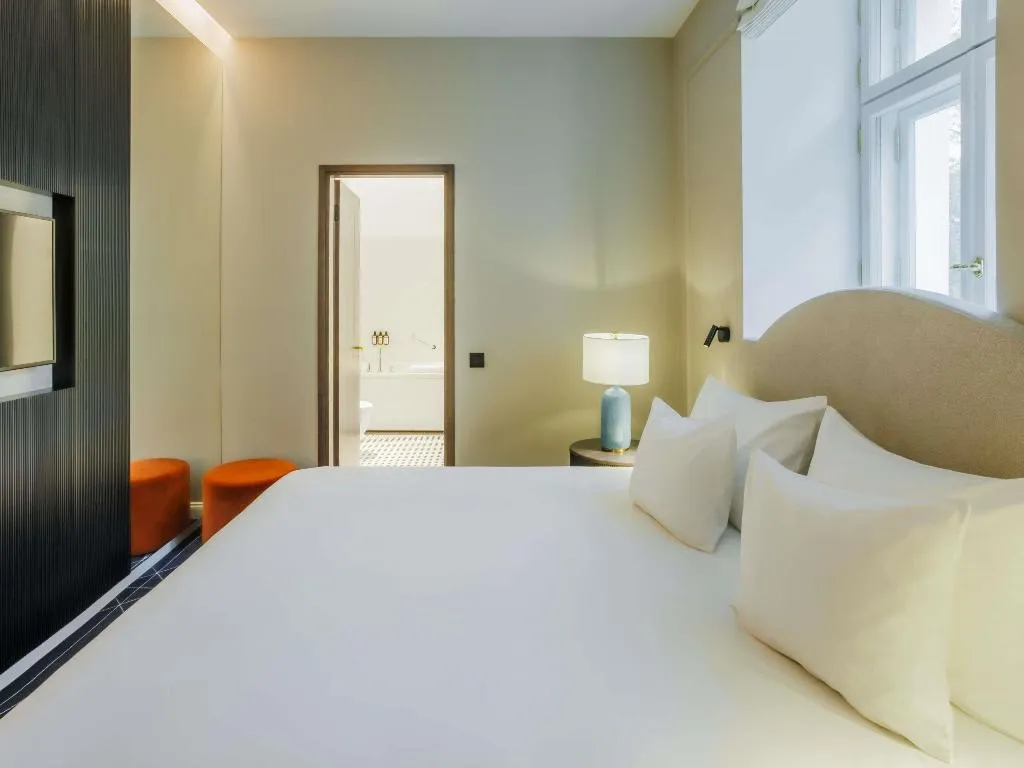 SUITE WITH BALCONY Room, Movenpick Hotel Tallinn, Tallinn