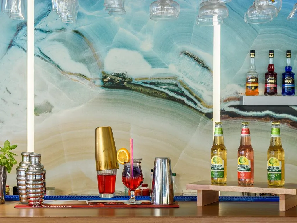 Bar, Marinos Beach, Crete