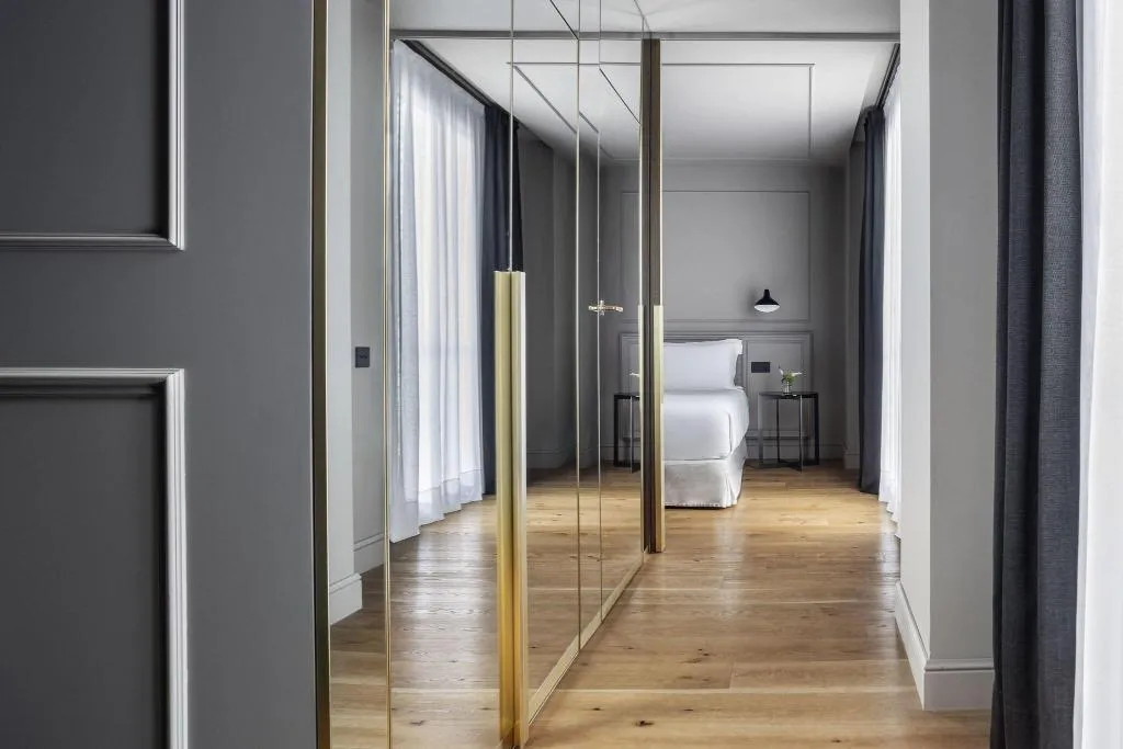 STUDIO QUEEN SIZE BED Room, Totem Madrid, Madrid