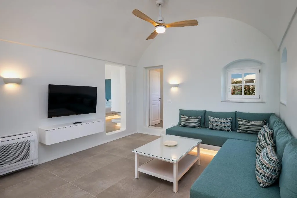 VILLA TWO BEDROOMS WITH PRIVATE POOL Room, Sienna Eco Resort, Santorini
