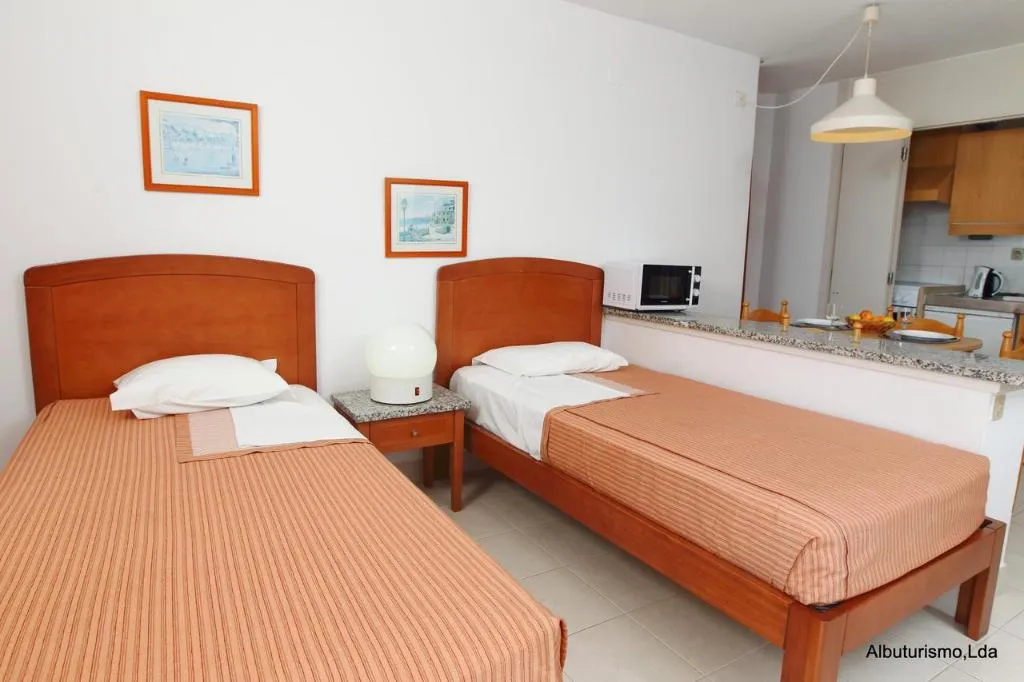 STUDIO PARTIAL SEA VIEW Room, Edificio Albufeira, Algarve