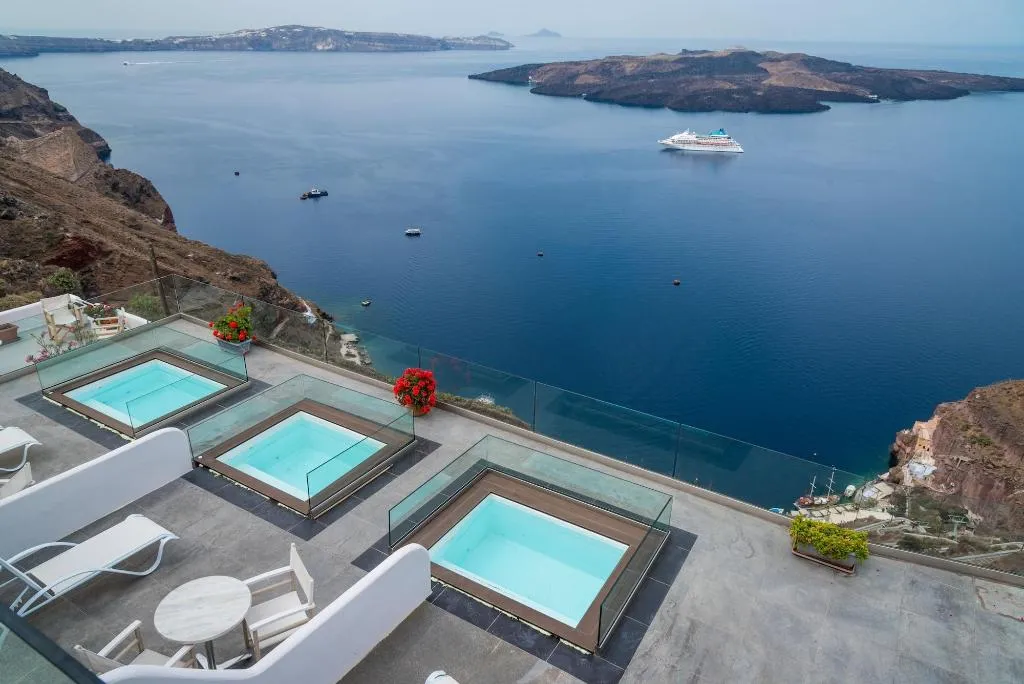 Sports and Entertainment, Kratiras View Luxury Suites, Santorini