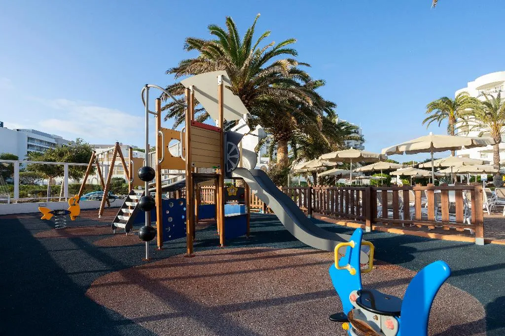 Sports and Entertainment, Hipotels Dunas Cala Millor, Majorca