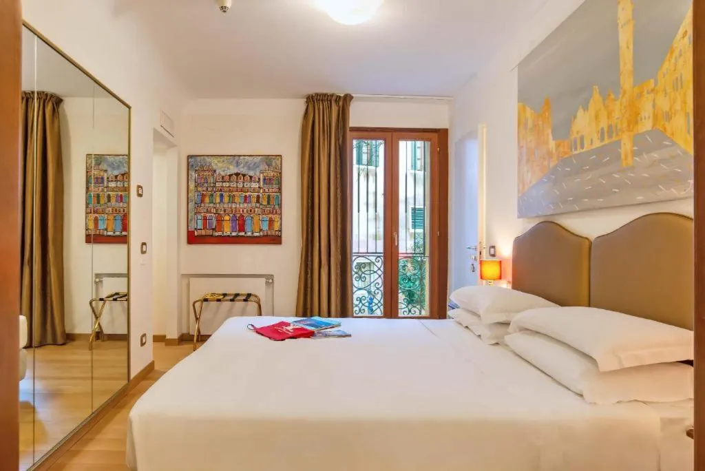 FAMILY ROOM CLASSIC Room, La Fenice et des Artistes, Venice