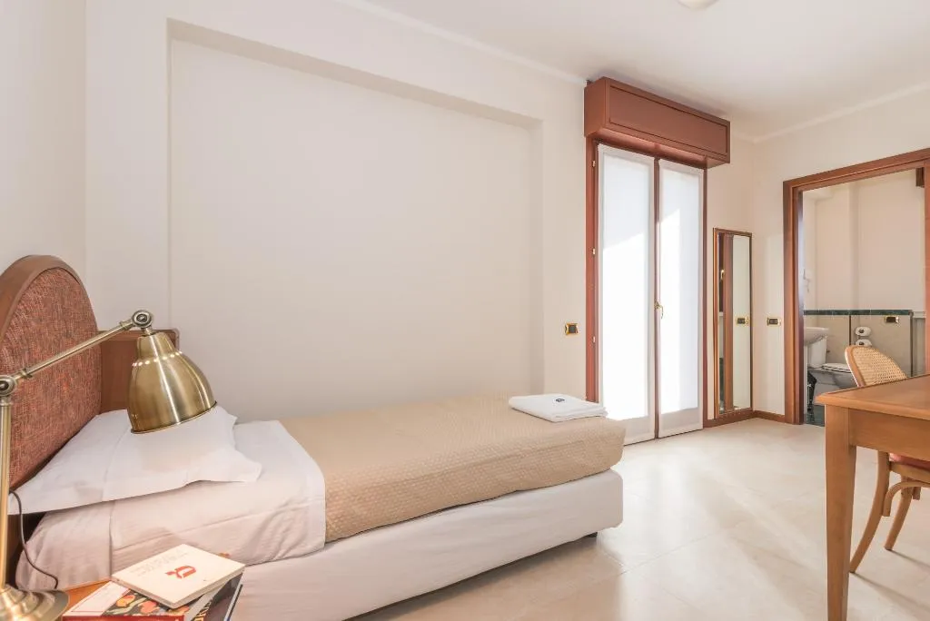 Room, Albergo Villa Priula, Milan