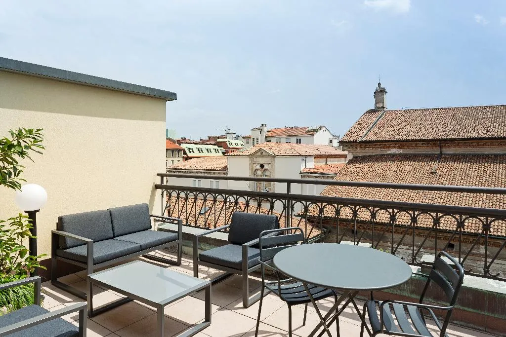 Terrace, B&B Hotel Milano Sant'Ambrogio, Milan
