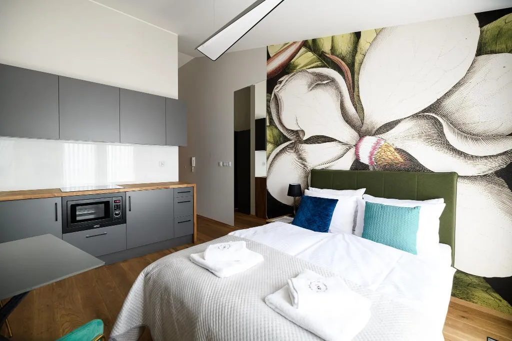 STUDIO QUEEN SIZE BED Room, Aparthotel Inspire Miodova Residence, Krakow