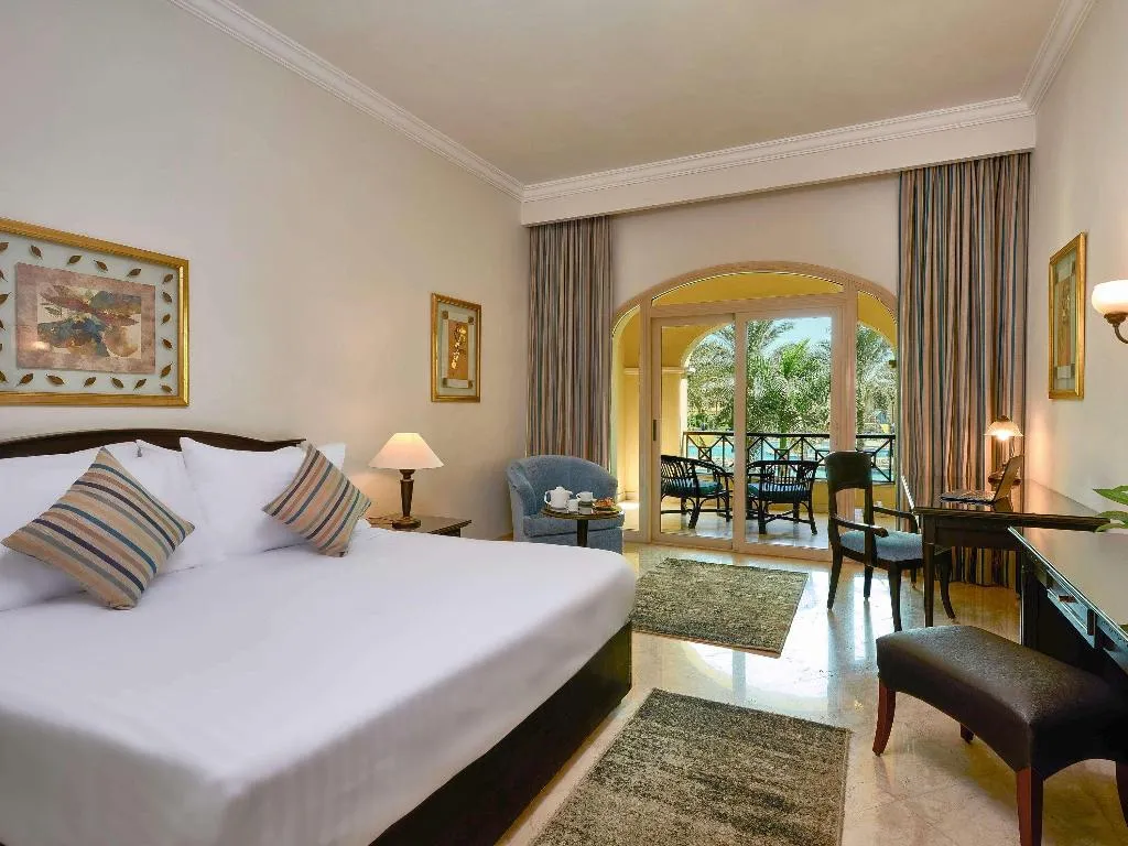 SUITE EXECUTIVE Room, Movenpick Cairo Media City, Cairo