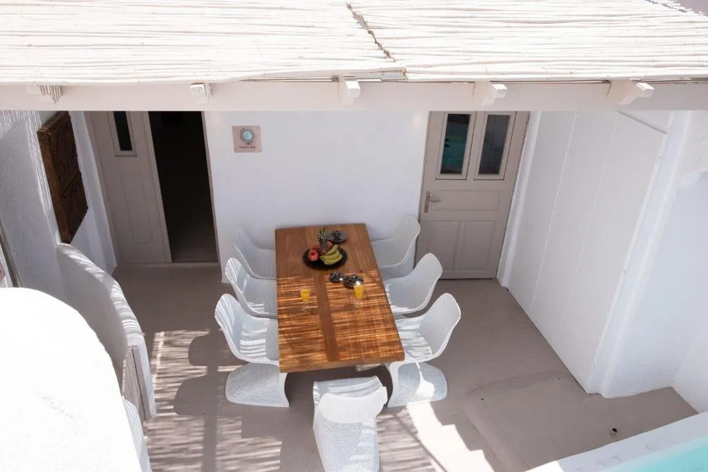 General view, Globe Suites, Santorini