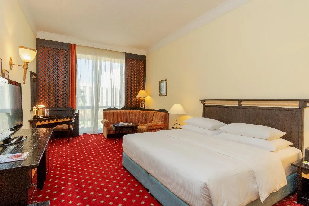 DOUBLE DELUXE Room, Millennium Airport Hotel Dubai, Dubai