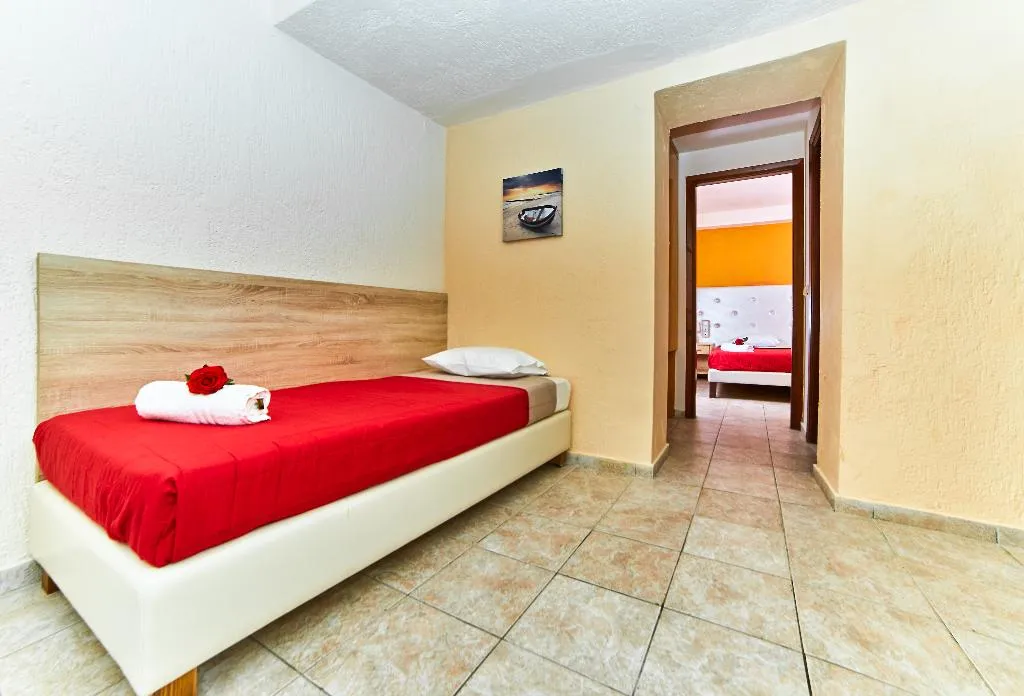 APARTMENT CAPACITY 3 Room, Villa Diasselo, Crete