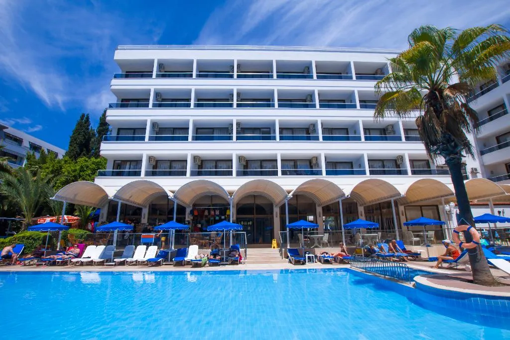 Pool, Kayamaris, Dalaman