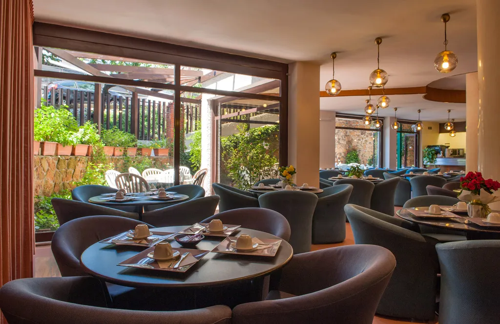 Restaurant, La Pergola, Rome