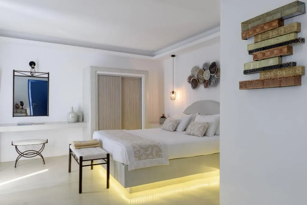 Room, Kamares Apartments, Santorini