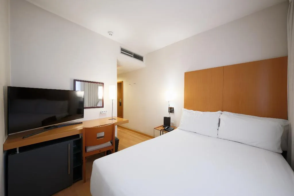 SINGLE STANDARD Room, Catalonia Barcelona Beach, Barcelona