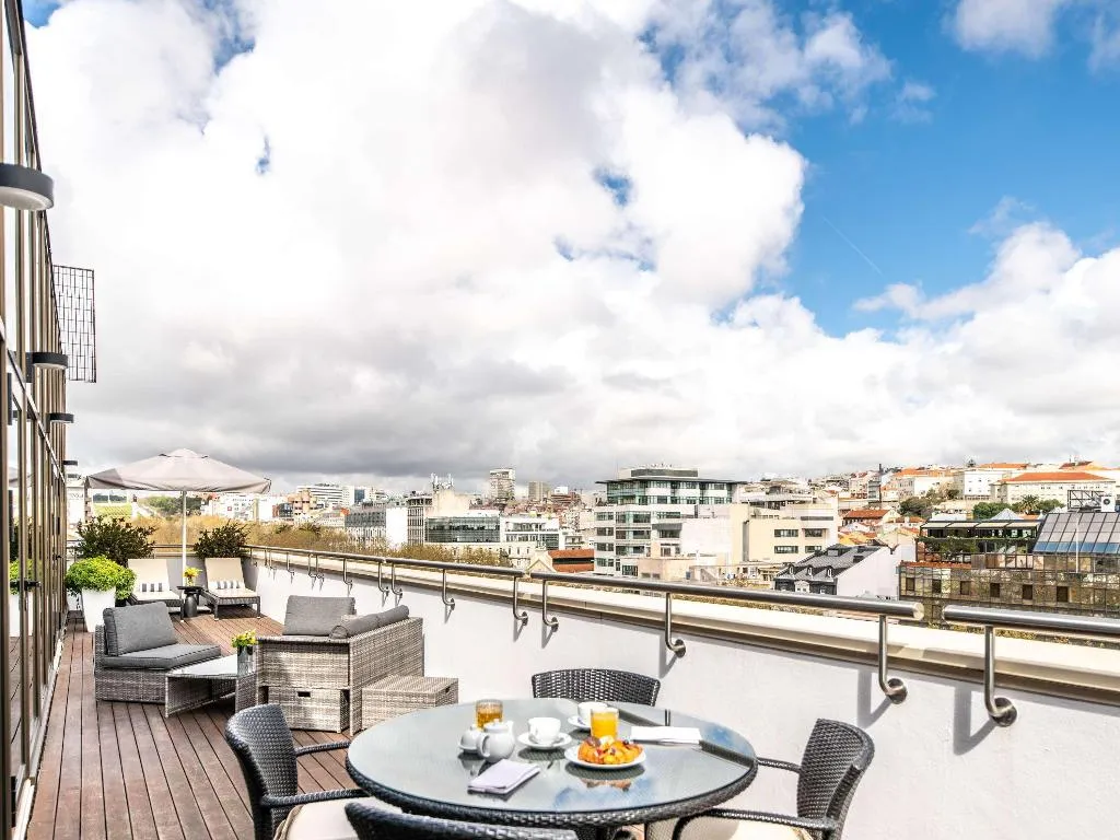 SUITE KING SIZE BED Room, Sofitel Lisbon Liberdade, Lisbon