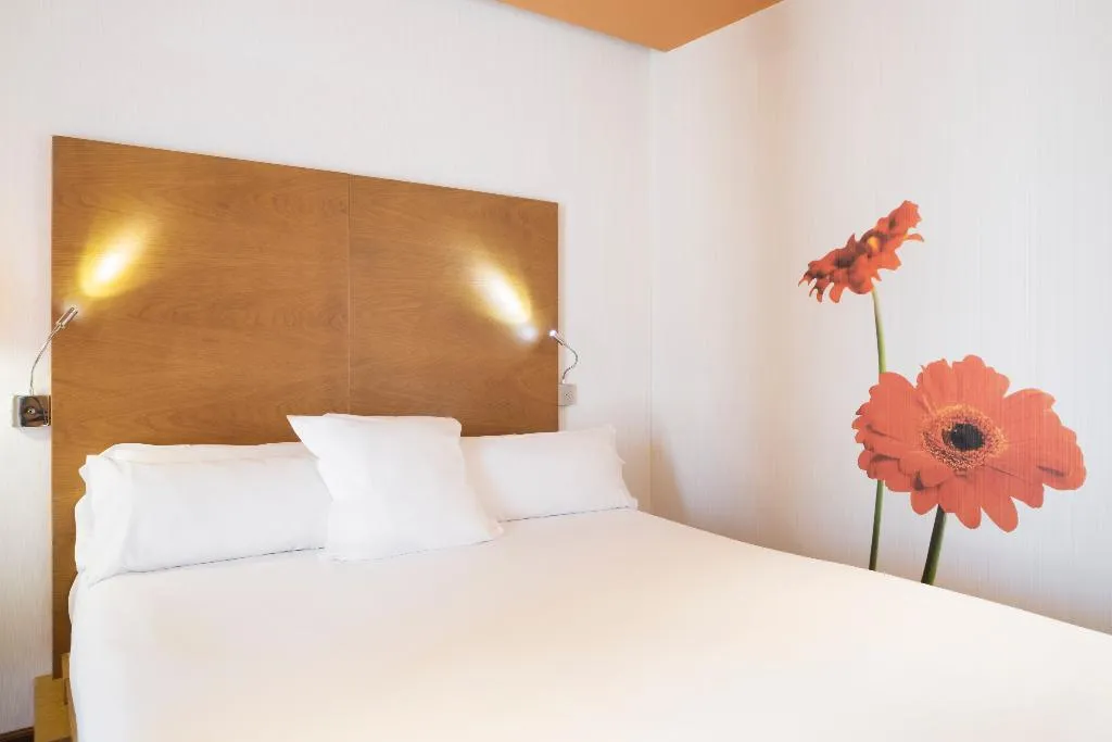 QUADRUPLE STANDARD Room, Petit Palace Plaza Malaga, Costa Del Sol