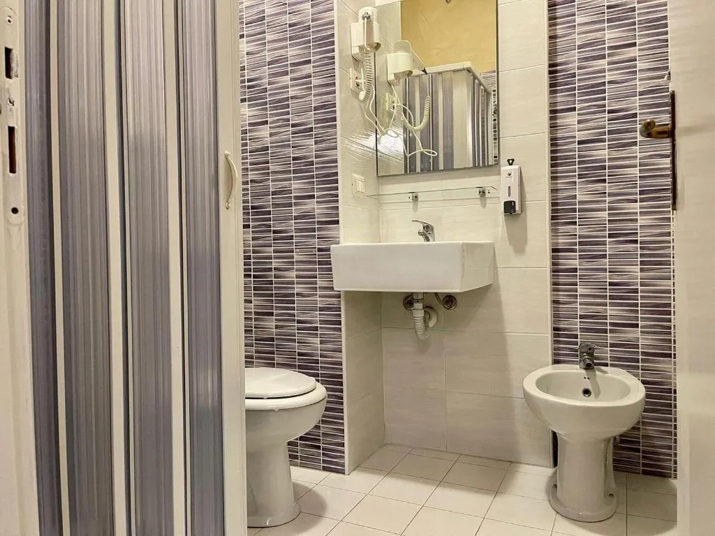 SINGLE STANDARD Room, Hotel Aurelia, Milan