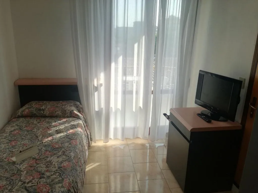 Room, Hotel Maxiheron, Venice