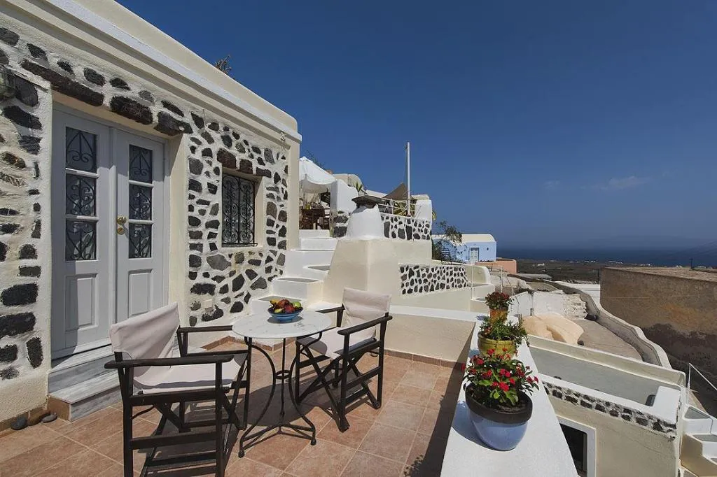 General view, Heliophos Boutique Caves, Santorini