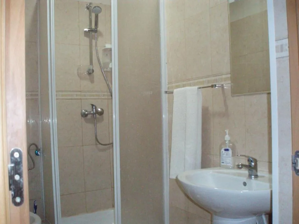 Room, Private Accommodation Hostel, Lisbon