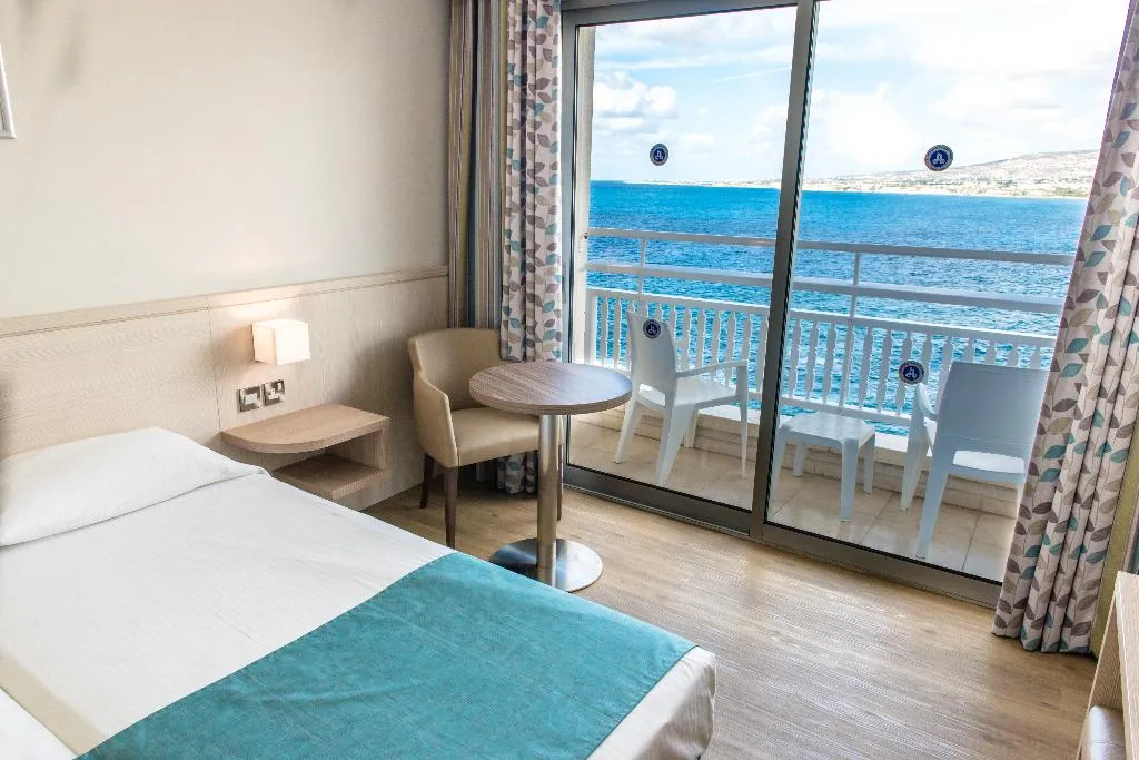 FAMILY ROOM SEA VIEW Room, Cynthiana Beach, Cyprus
