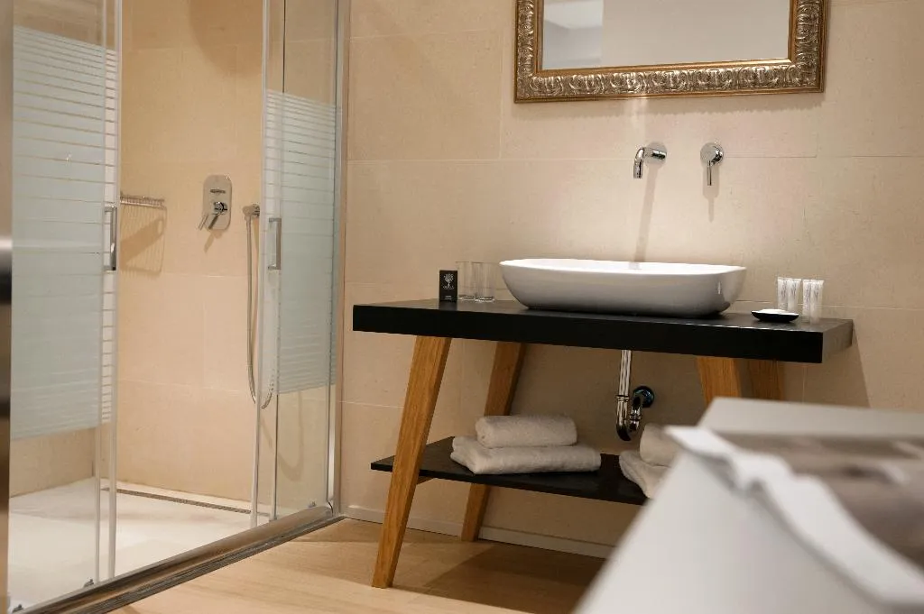 JUNIOR SUITE WITH VIEWS Room, Athenaeum Grand Hotel, Athens
