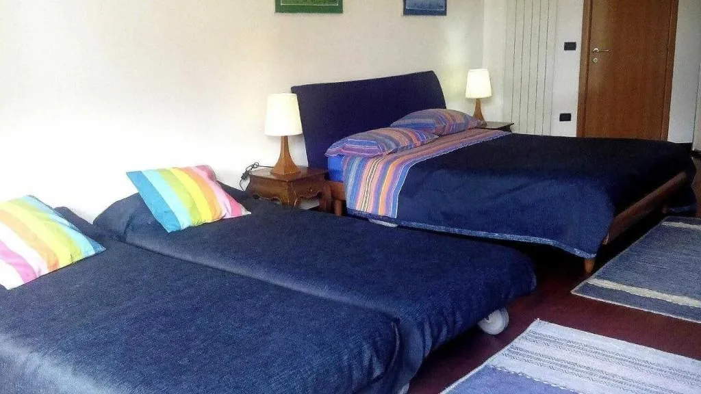 Room, Villa Patrizia Bb, Naples
