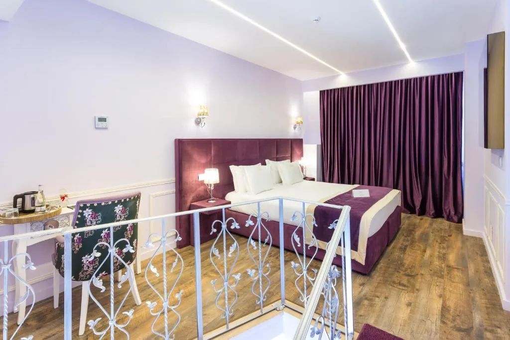 JUNIOR SUITE CAPACITY 3 Room, Rubens Hotels & Spa, Porto