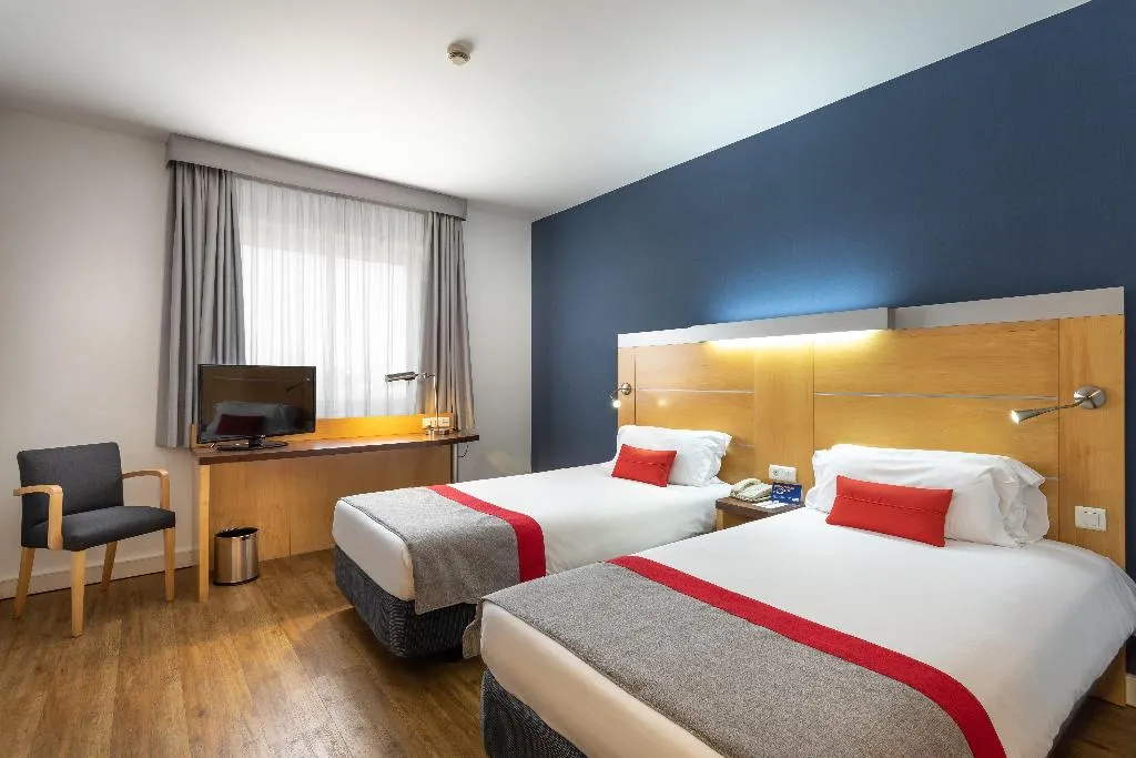TWIN STANDARD Room, Holiday Inn Express Lisbon-Oeiras, Lisbon