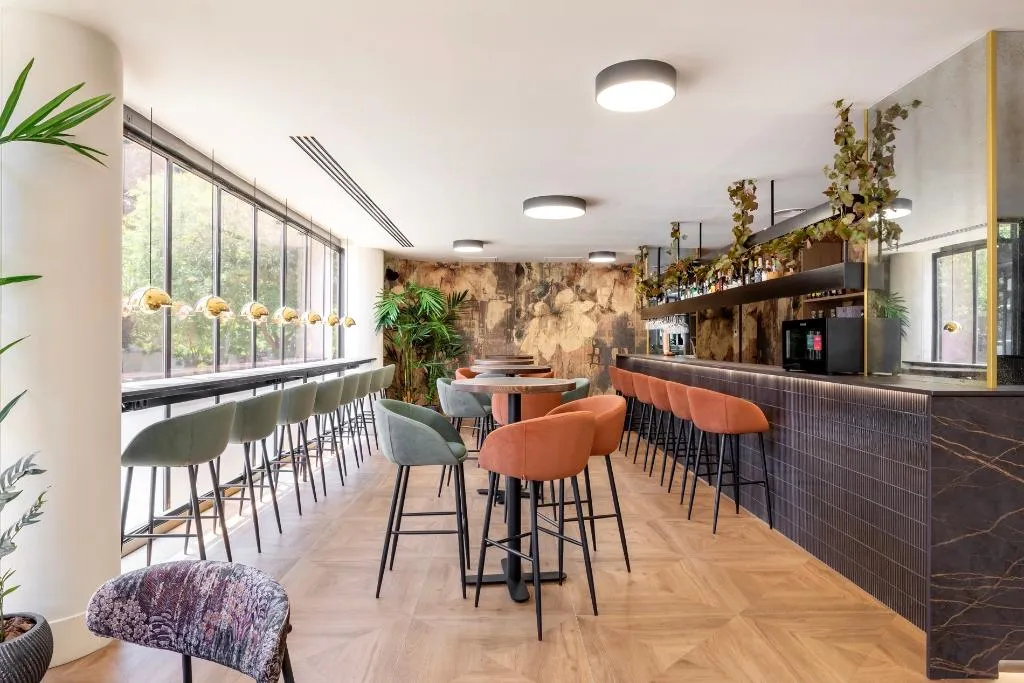 Lobby, Acta Piramides, Madrid