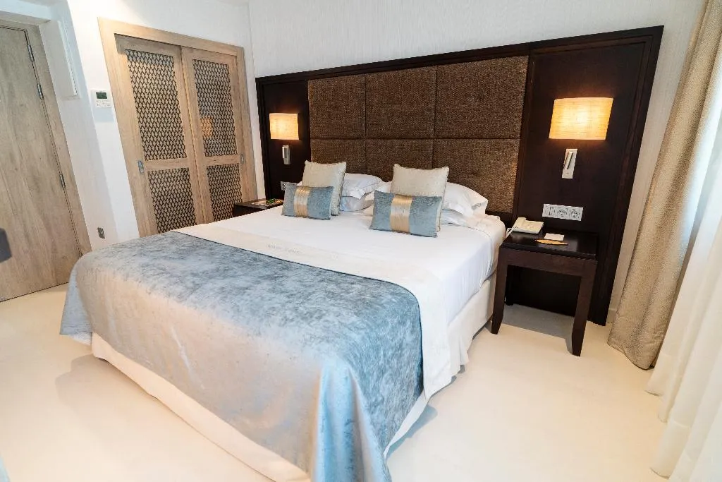 DOUBLE SINGLE USE CLASSIC CITY VIEW Room, Santos Nixe Palace, Majorca