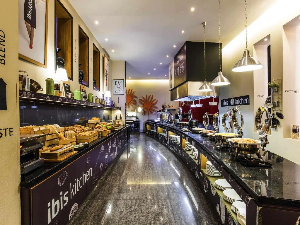 Restaurant, Ibis Mall  Avenue Dubai Hotel, Dubai