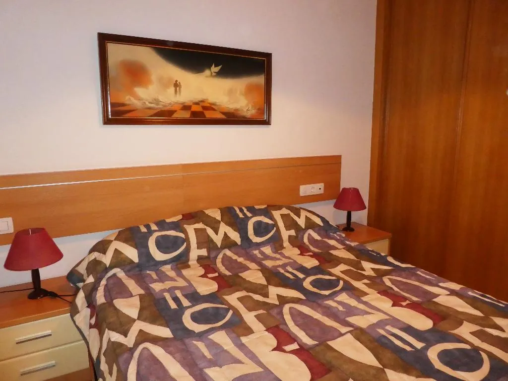 APARTMENT CAPACITY 4 ONE BEDROOM Room, Apartamentos Font Nova 3000, Valencia