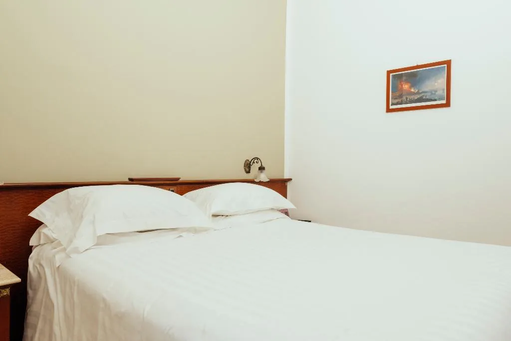 DOUBLE CLASSIC Room, Grand Hotel Telese, Naples