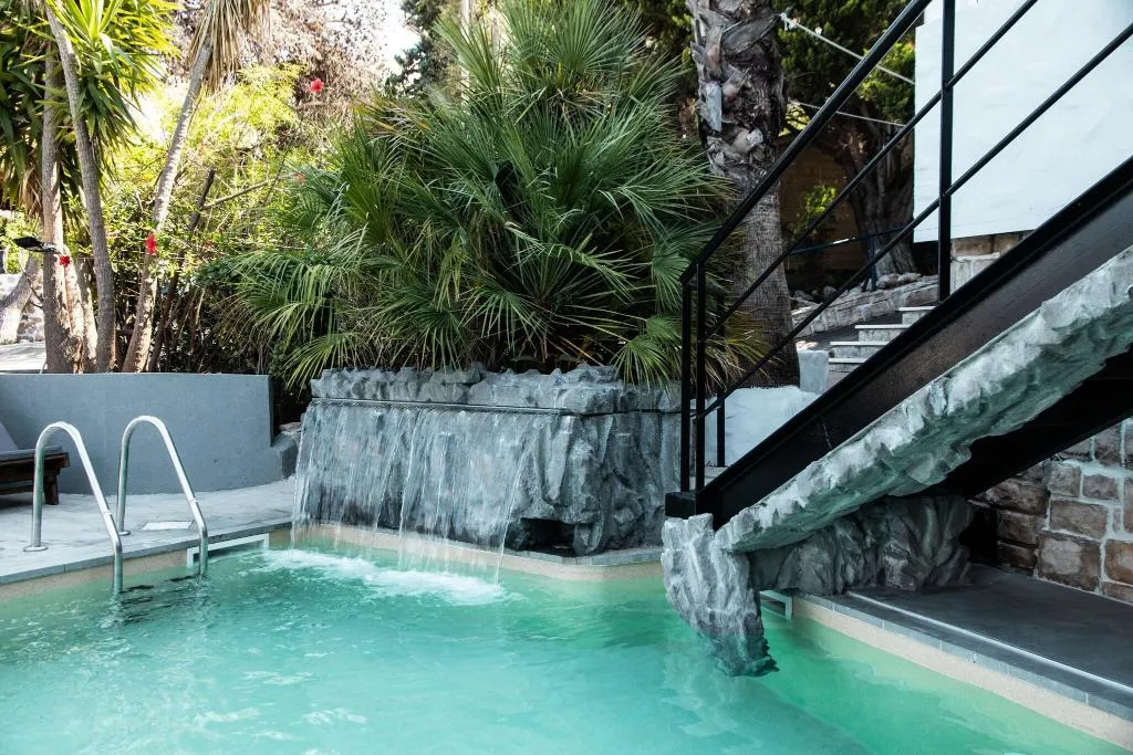 Pool, Kiani Akti, Athens