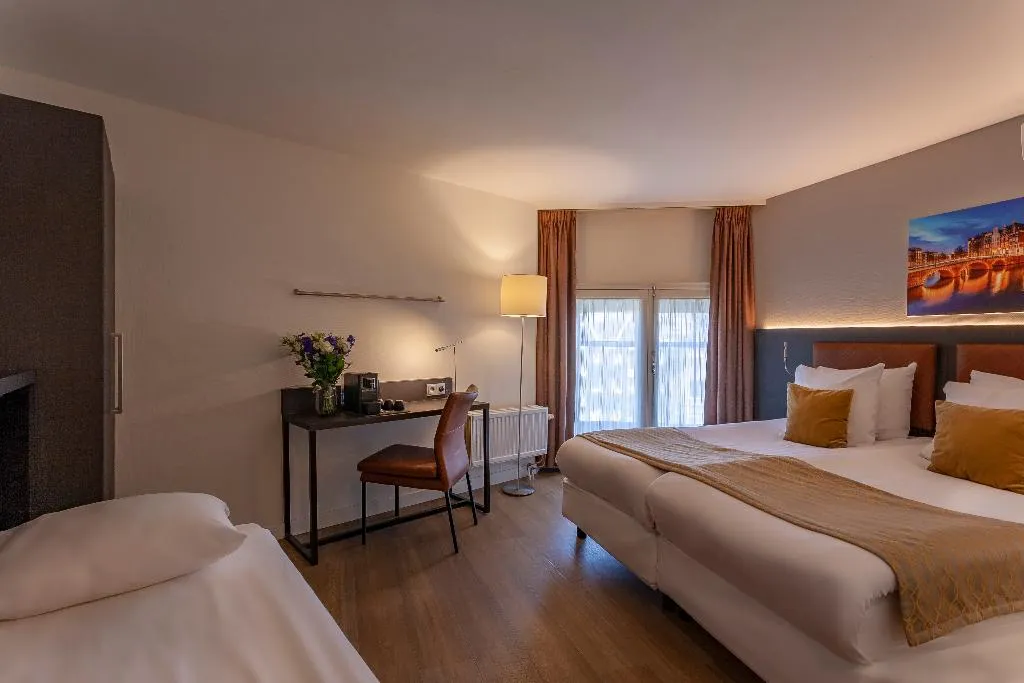 TRIPLE STANDARD Room, Avenue, Amsterdam