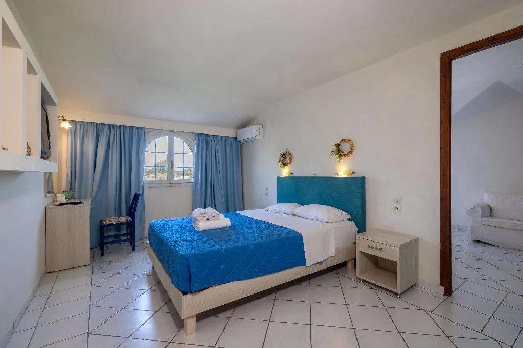 FAMILY ROOM STANDARD Room, Porto Koukla Beach Hotel, Zante