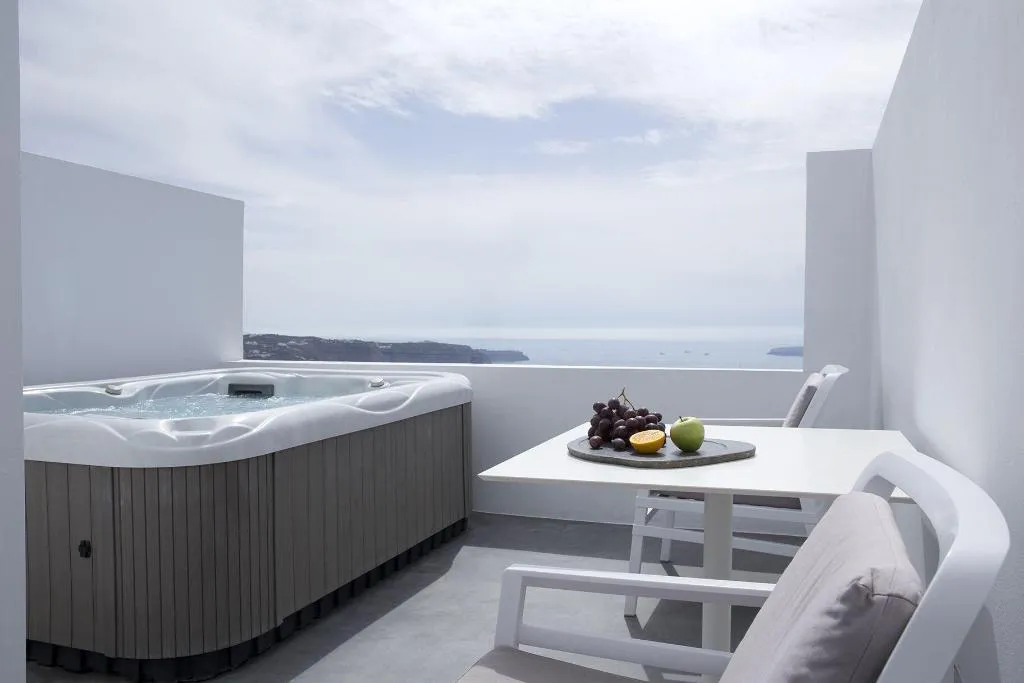 Room, May Seven Suites Hotel, Santorini