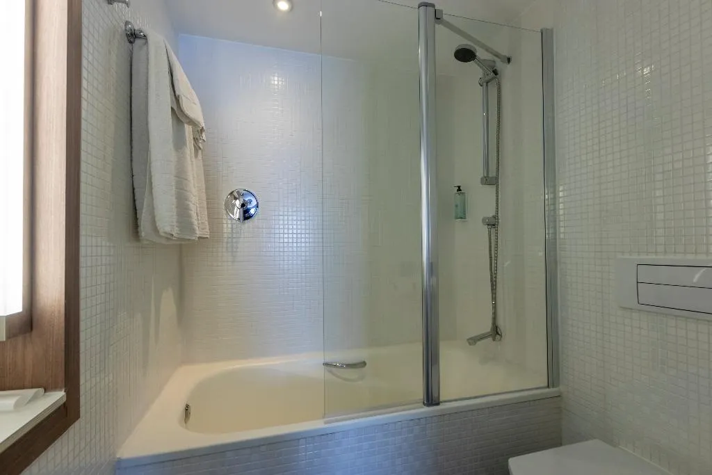DOUBLE STANDARD Room, Travelodge Malaga Aeropuerto, Costa Del Sol