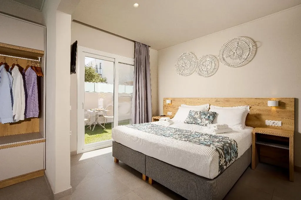 SUITE SUPERIOR WITH TERRACE Room, Sarpidon Suites, Crete