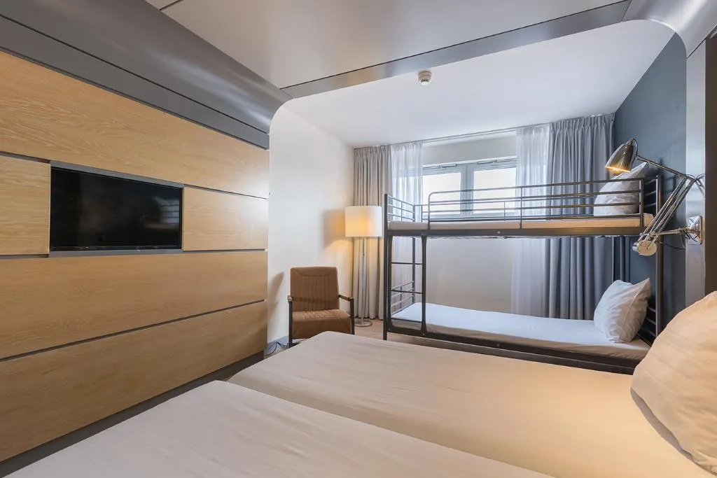 FAMILY ROOM STANDARD Room, Leonardo Hotel Almere City Center, Amsterdam