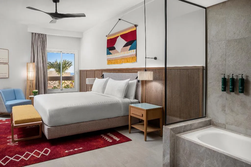 SUITE PREMIUM Room, DoubleTree by Hilton Sharm El Sheikh - Sharm Bay, Red Sea Riviera