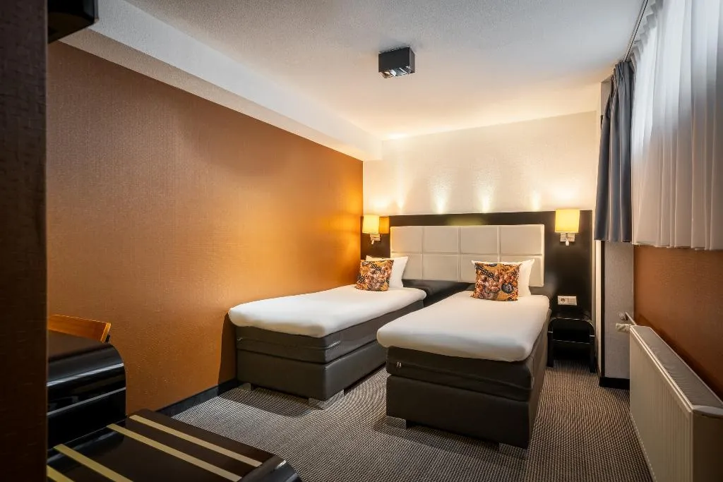 TWIN STANDARD Room, Mansion, Amsterdam