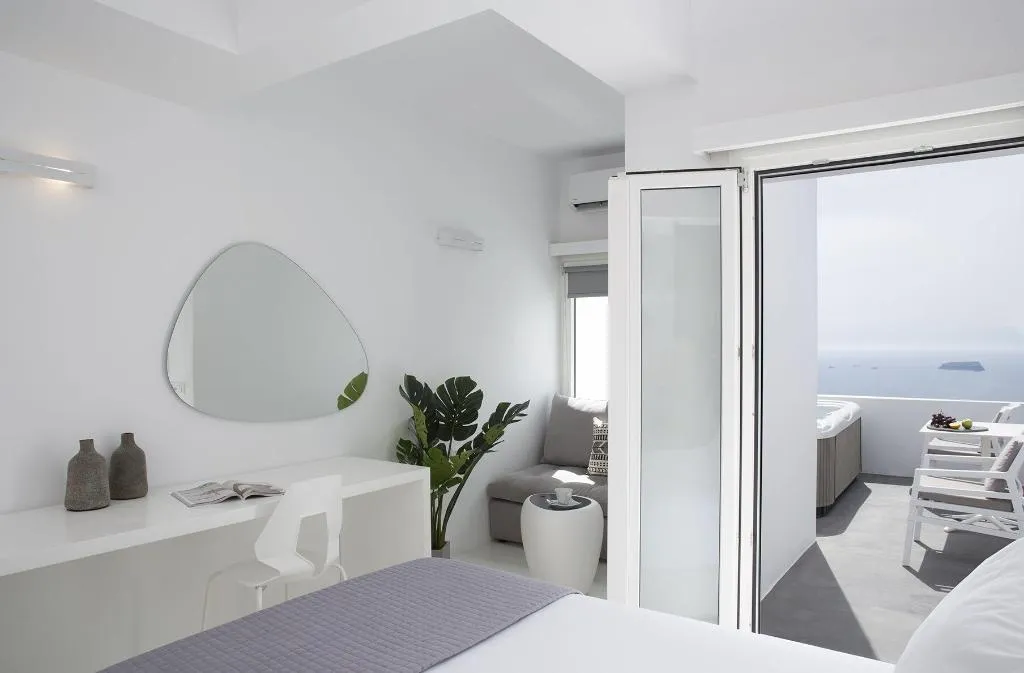 Room, May Seven Suites Hotel, Santorini